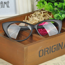 Load image into Gallery viewer, Vintage Cat Eyes Sunglasses
